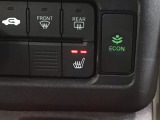 シートヒーターが付いています!寒い日に便利な装備ですね。