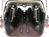 ミニバン最大級のスペース!ご家族、お友達とのキャンプやバーベキューほか、お仕事でも十分な容量が有ります!