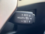 【レーダークルーズコントロール】高速道路での長距離走行が楽に!!自動で速度を保つクルーズコントロールが、衝突軽減システムと連携し、前方の車両を感知して車間を保つように速度調節してくれます!!