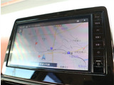 お車選びをお楽しみ頂けるよう、在庫車の展示スペースを十分に確保しております。