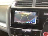 バックモニターにガイド線表示付きなので車庫入れも安心【カメラアングルは3パターンから選べます】知らない道でも安心して楽しくお出かけができます。