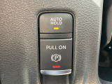 電動サイドブレーキ、ブレーキオートホールド機能付きです。