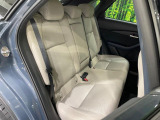 後部座席も気になるようなキズ・汚れやへたり等、大きなダメージはなく、良好な状態です。