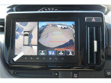 全周囲モニター付で、車庫入れも駐車もラクラクです。