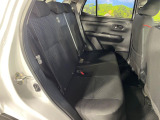 後部座席も気になるようなキズ・汚れやへたり等、大きなダメージはなく、良好な状態です。