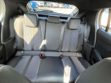 後部座席シートは6:4を採用