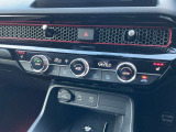 運転席、助手席にシートヒーターが付いてます。