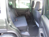 後部座席もゆったり快適です♪