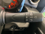 【オートライト】周りの明るさに応じて自動でヘッドライトの点灯・消灯ができる機能です!ライトの付け忘れ・消し忘れなどが無くなり、雨の日や夕方の走行も安心!トンネル通過時も便利ですね♪