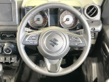 【純正革巻きステアリング】上質な革を使用することで、手にしっかり馴染みとても運転しやすいハンドルです♪