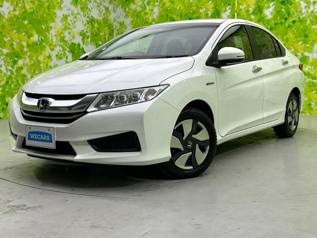 グレイス1.5 ハイブリッド LX