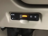 いまや快適なカーライフに欠かせないETCが付いています。