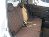 乗車人数や荷物の形状に合わせたシートアレンジができます。
