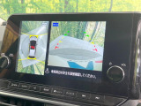 【アラウンドビューモニター】専用のカメラにより、上から見下ろしたような視点で360度クルマの周囲を確認することができます☆縦列駐車や幅寄せ時に活躍してくれます♪