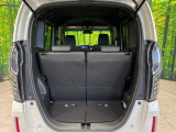 普段のお買い物や通勤、送迎等に十分な荷室スペースを確保しております。セカンドシートを倒すと、大きな荷物の積載も可能です♪