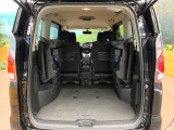 後席を格納すると、これだけの広さが!シーンに合わせたシートアレンジで、大きな荷物も積むことが出来ます♪