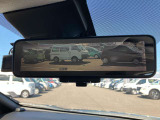 インテリジェントルームミラー☆カメラの映像を映すことで荷物や人が乗っていても後方視界を確保できます☆