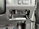 今や欠かせない装備となったETC車載器!ビルドインタイプなので、運転の邪魔にもなりません♪