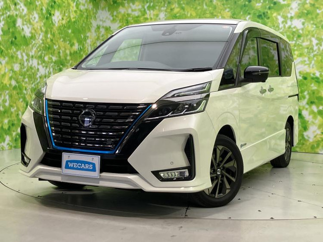 セレナ 1.2 e-POWER ハイウェイスターV アーバンクロム