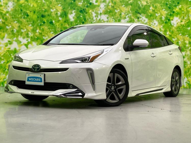 プリウス1.8 S ツーリングセレクション E-Four 4WD