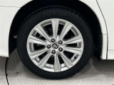 タイヤサイズは235/50R18!オールシーズンタイヤで残り溝は5ミリ程度です!純正アルミホイール!