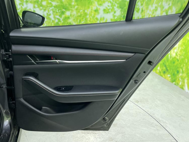 マツダ MAZDA3セダン 2.0 20S ブラックトーンエディション の中古車