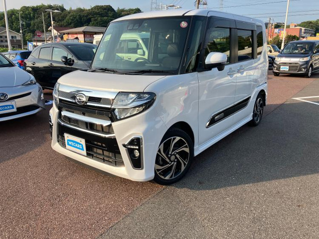 ダイハツ タントカスタム 