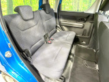 後部座席も気になるようなキズ・汚れやへたり等、大きなダメージはなく、良好な状態です。