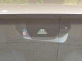 【トヨタセーフティセンス】走行中に前方の車両等を認識し、衝突しそうな時は警報とブレーキで衝突回避と被害軽減をアシスト。より安全にドライブをお楽しみいただけます。