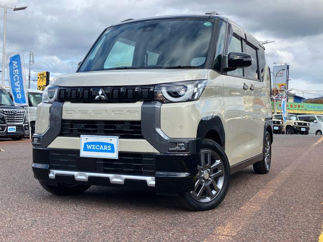 デリカミニT プレミアム 4WD