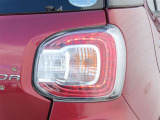 LEDテールライトです。省電力、高輝度のLEDは明るく照らすので夜間運転時の視認性を高めます。スタイリッシュな見た目で細かいところもこだわりたいあなたに!