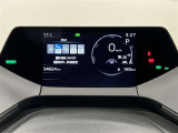 TFTカラーインフォメーションディスプレイを使ったメーター!フードレス&薄型でスマートな印象になっています!