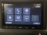 ドライブの必需品。見やすい・使いやすいHonda純正のメモリーナビを搭載。Bluetooth機能もついているのでお持ちのスマートフォンと連携させて、さらに便利に利用が可能です。