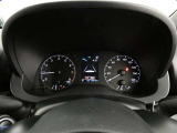 とっても見やすいメーターです。夜間時はラグジュアリーな気分にさせてくれる照明が魅力ですので、夜のドライブも楽しみになりますよ♪