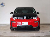 【BMWの伝統-1】BMWの特徴的な&ldquo;キドニーグリル&rdquo;は、80年以上続く伝統の形でございます。変わらないこだわりのデザインが、プレミアムブランド&ldquo;BMW&rdquo;を創り出します。
