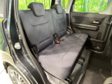 後部座席も気になるようなキズ・汚れやへたり等、大きなダメージはなく、良好な状態です。