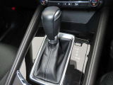 動かしやすい位置にシフトレバーがあります!状態もいいです!