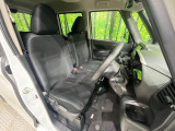 運転席シート廻りは使用感も少なく、良好な状態となっています。丁寧に使われていたことがよくわかりますね。