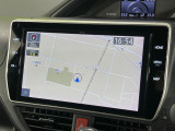 【大画面ナビ】人気の大型10インチナビを装備。存在感のある大画面はインパクト大!ナビ利用時のマップ表示は見やすく、テレビやDVDは臨場感がアップ!いつものドライブがグッと楽しくなります♪