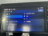 BluetoothやフルセグTV、スマホのミラーリングも出来るHDMIなどオーディオ機能も充実してます。