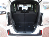 ラゲッジスペースも十分な広さを確保しております!荷物をたっぷり積めて便利です!