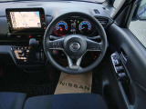 運転席 視界がよく操作しやすいスイッチ類がドライブをサポートいたします!