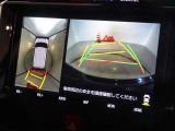 バックガイドモニターを装備しています、車庫入れもラクラクです。パノラミックビューモニターを搭載しています、上からの画像も表示されます。