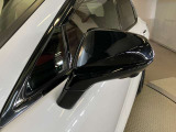 レクサス車らしい細部までこだわった高級感と見る人を一目で虜にするエモーショナルな魅力を持ち合わせております。