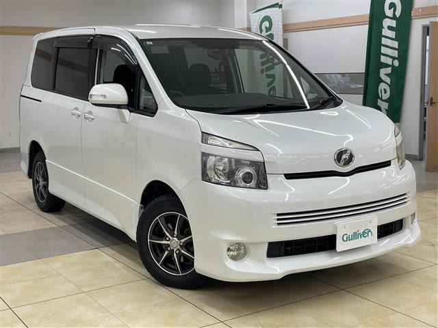 ヴォクシー2.0 ZS 4WD修復歴無し