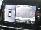 周囲の状況が分かるアラウンドビューモニター搭載。苦手な縦列駐車もこれがあれば安心ですね。