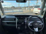 フロントガラスが大きく視野が広く運転しやすいです☆