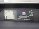 助手席側ドアミラーに装着されたカメラの映像をディスプレイに表示。