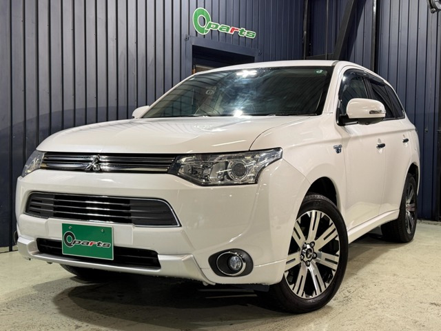 アウトランダーPHEV 2.0 G ナビパッケージ 4WD 