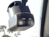 ドライブレコーダー装備です!もしもの時やあおり運転など、映像記録は証拠になるのであると安心ですね!